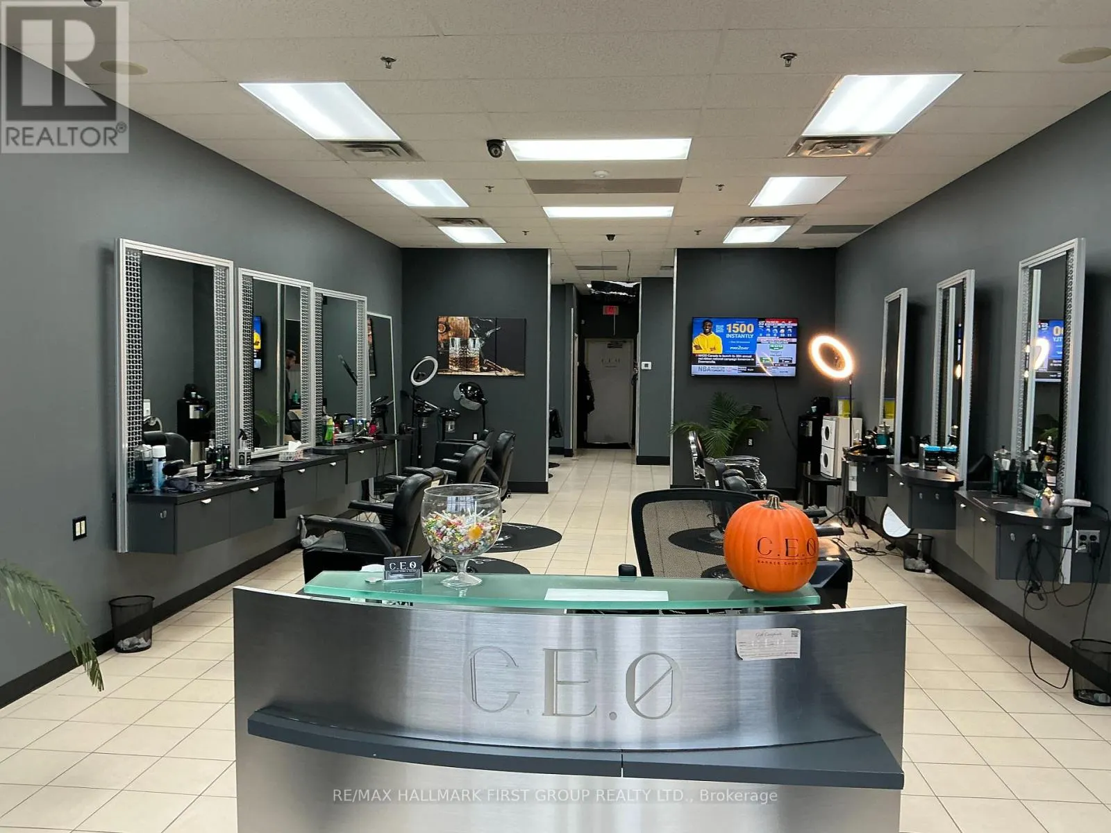 8 - 1965 SALEM ROAD N, #8