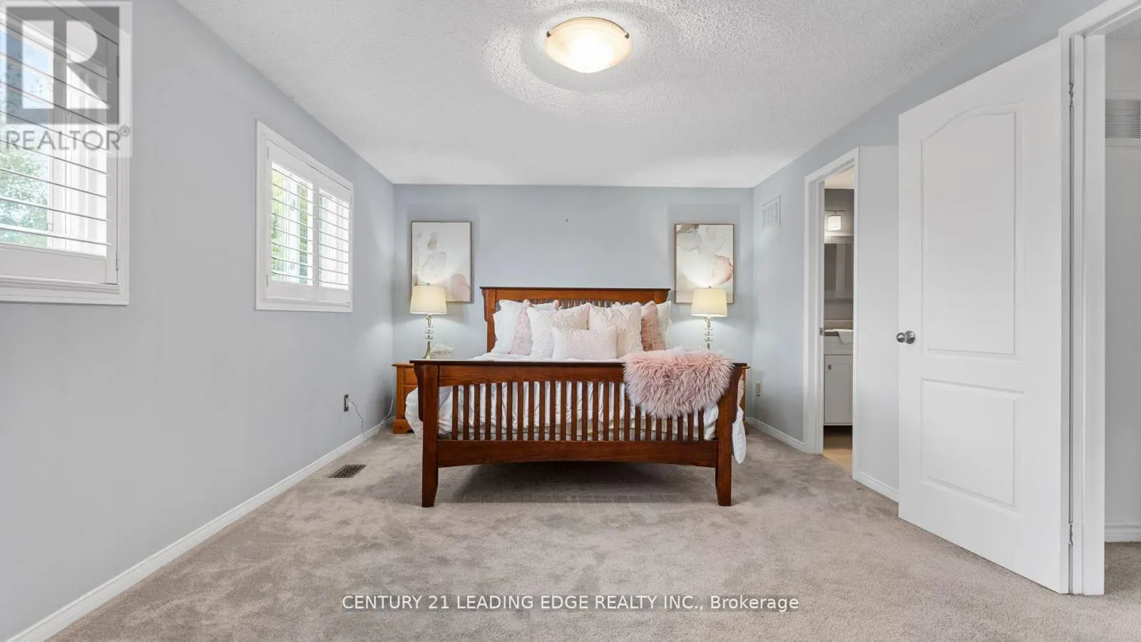 385 COMPTON CRESCENT