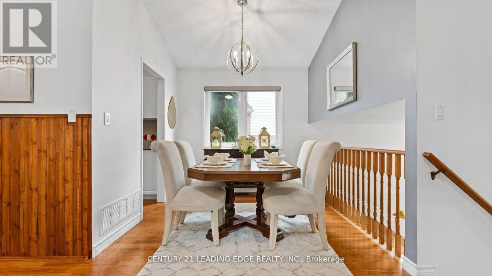 385 COMPTON CRESCENT