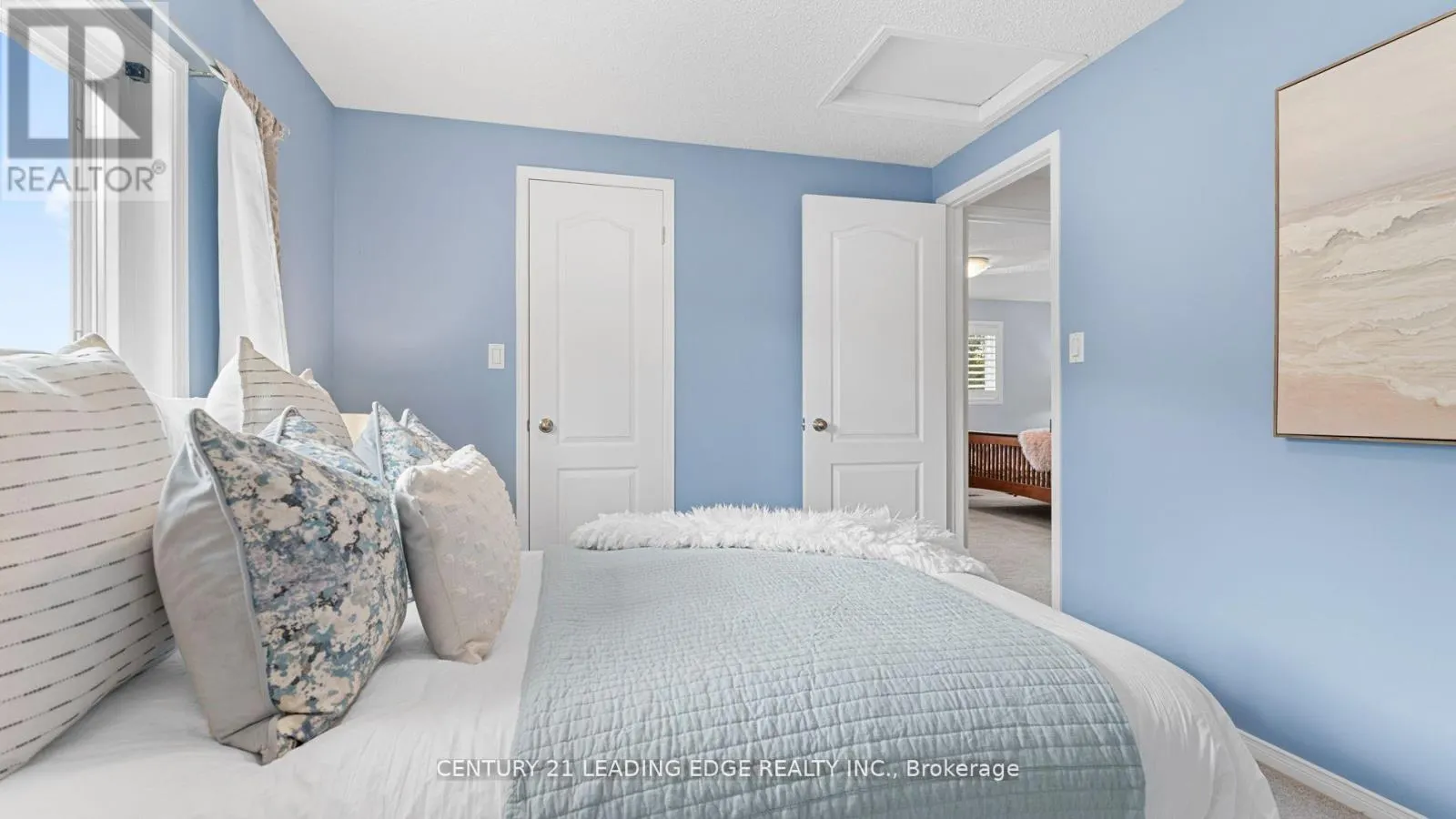 385 COMPTON CRESCENT