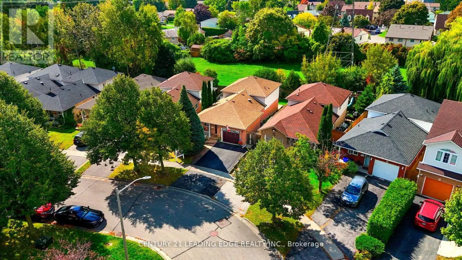 385 COMPTON CRESCENT