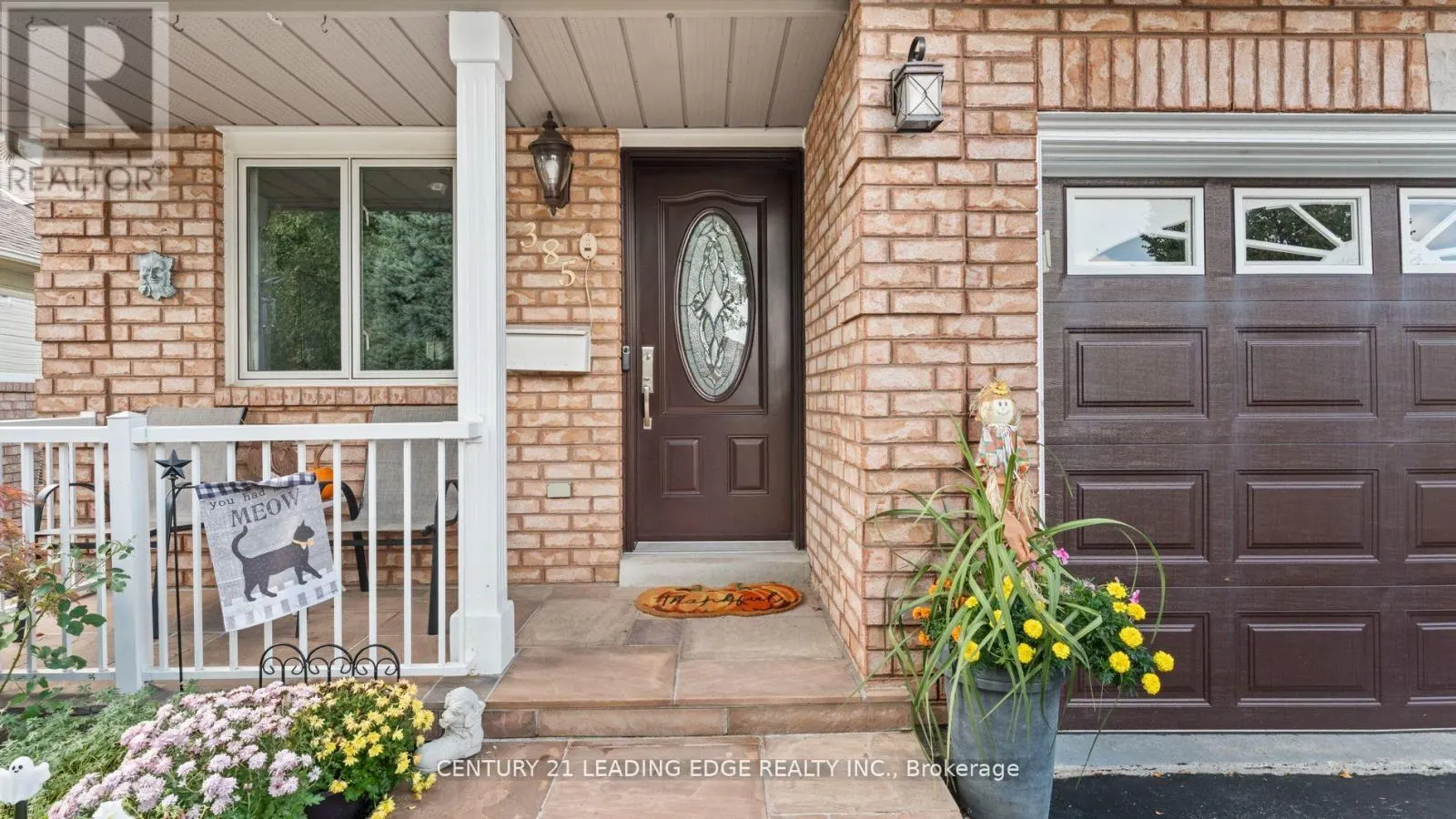 385 COMPTON CRESCENT