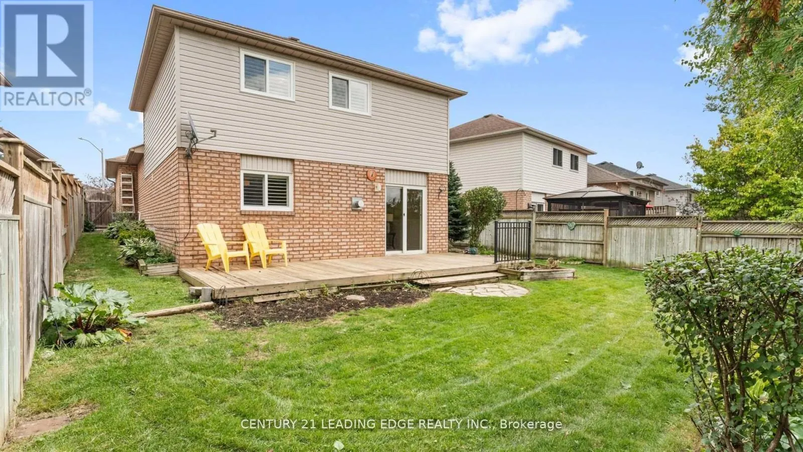 385 COMPTON CRESCENT