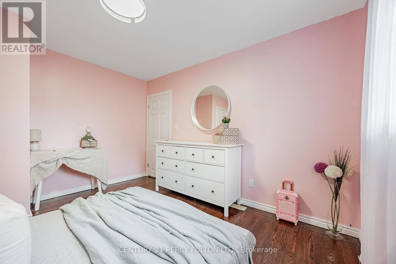 904 SOMERVILLE STREET