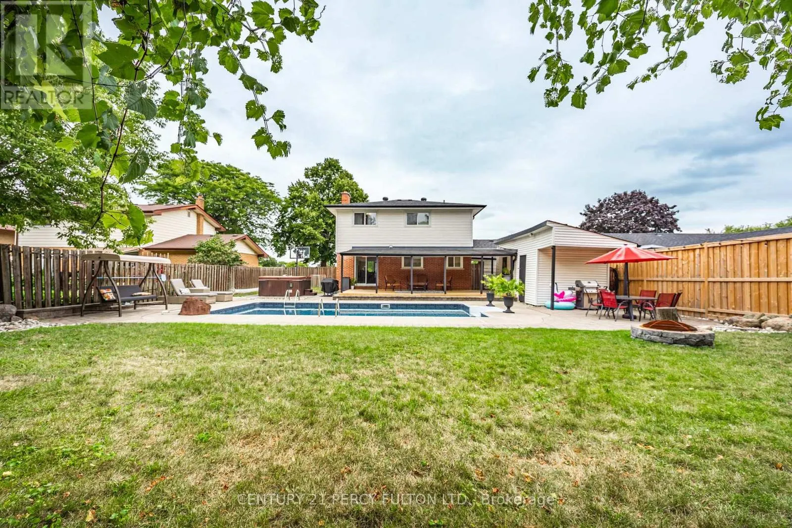 904 SOMERVILLE STREET