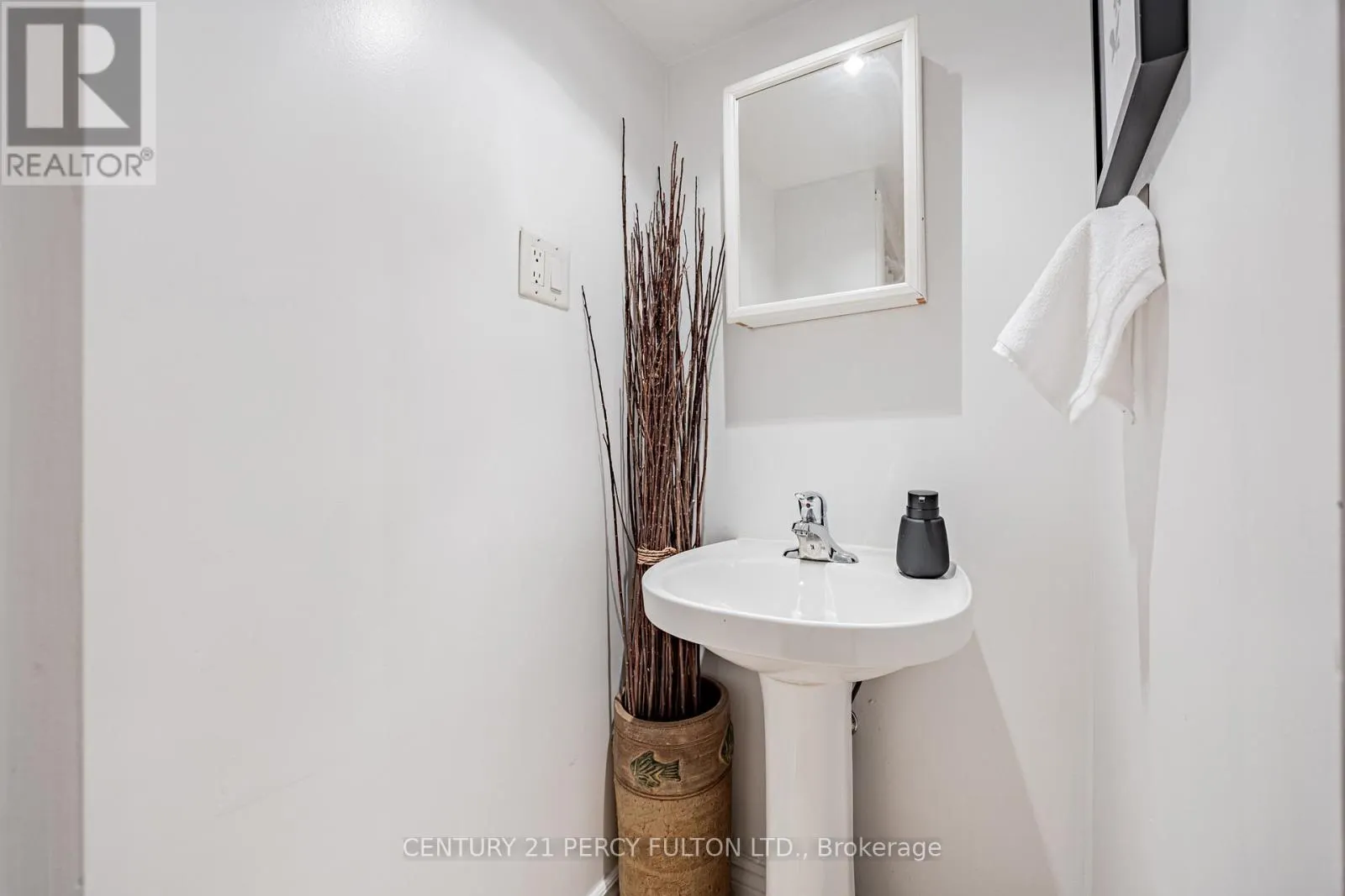 904 SOMERVILLE STREET