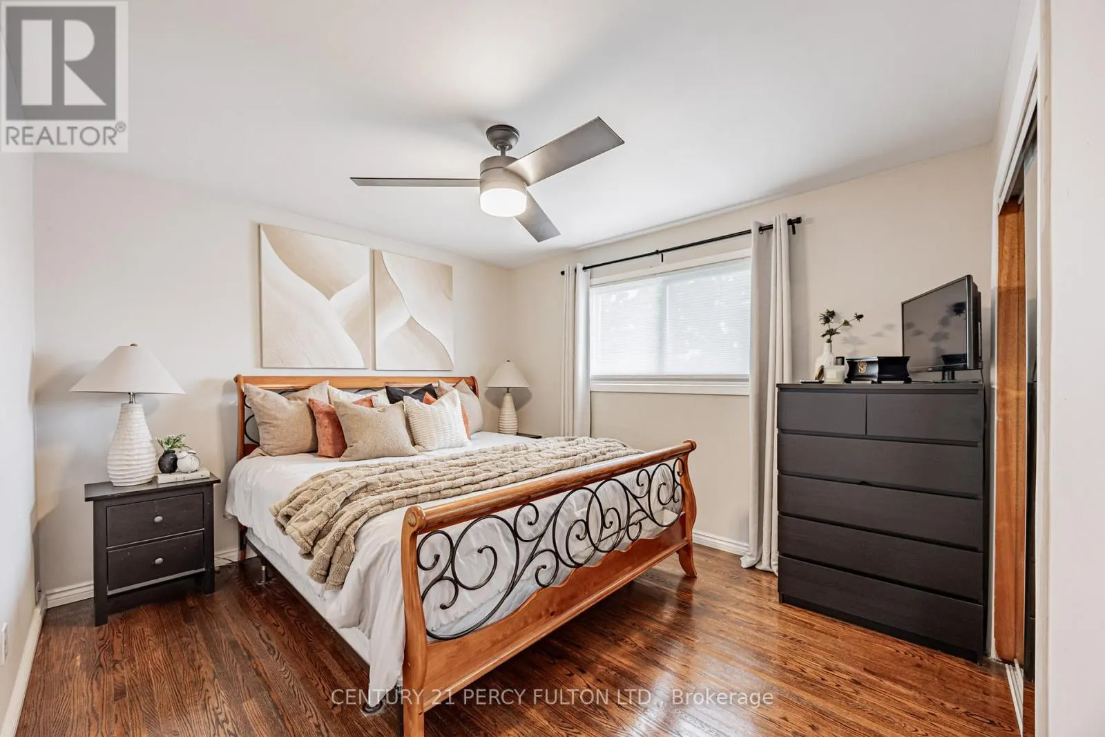 904 SOMERVILLE STREET