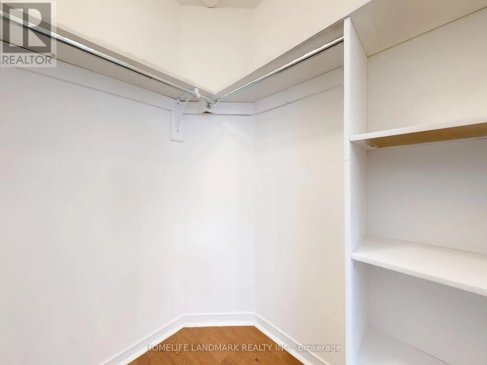 706 - 28 ROSEBANK DRIVE