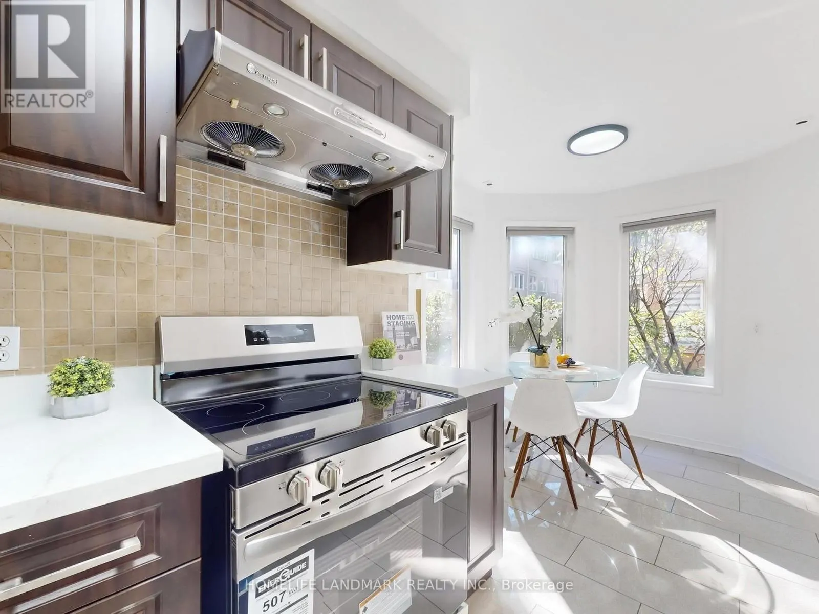 706 - 28 ROSEBANK DRIVE