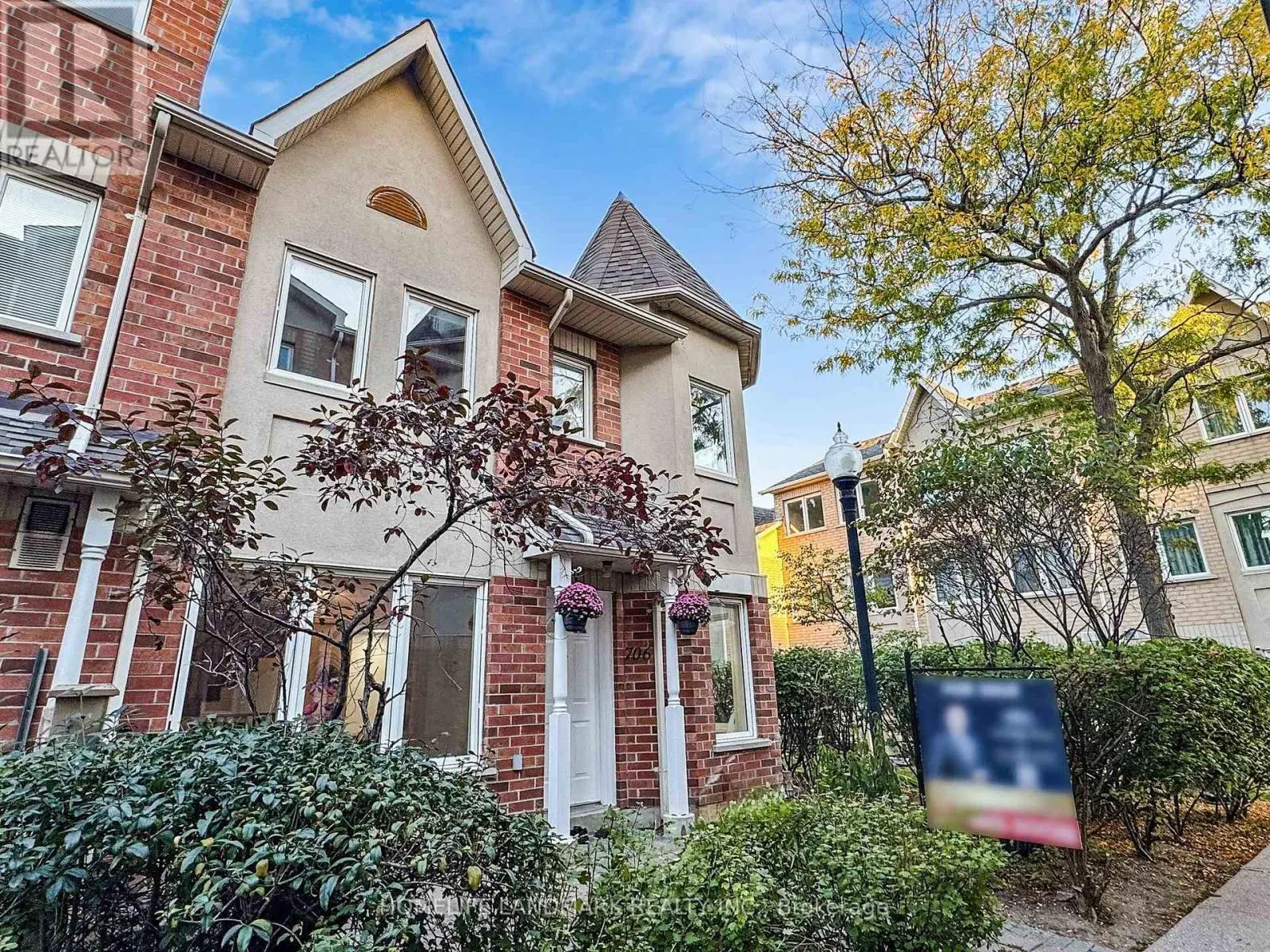 706 - 28 ROSEBANK DRIVE