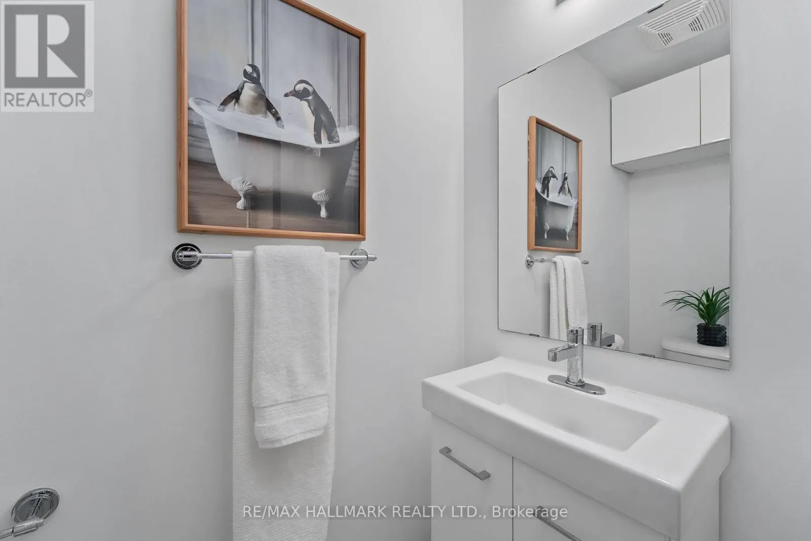 503 - 625 QUEEN STREET E