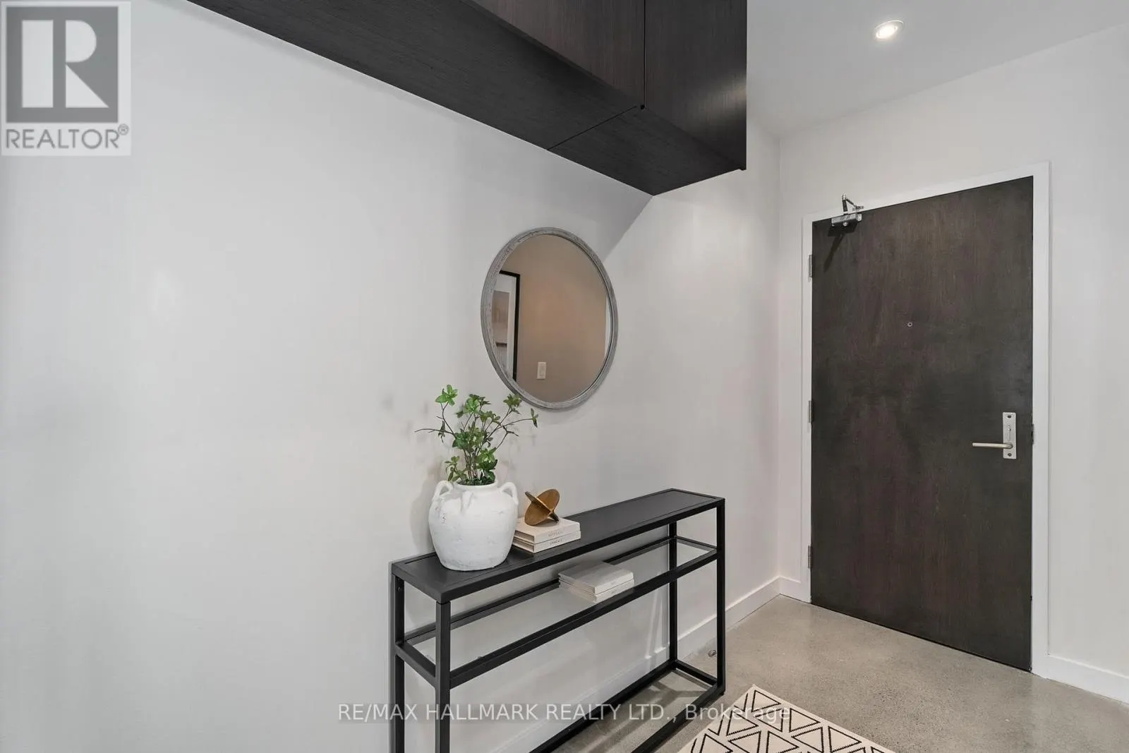 503 - 625 QUEEN STREET E