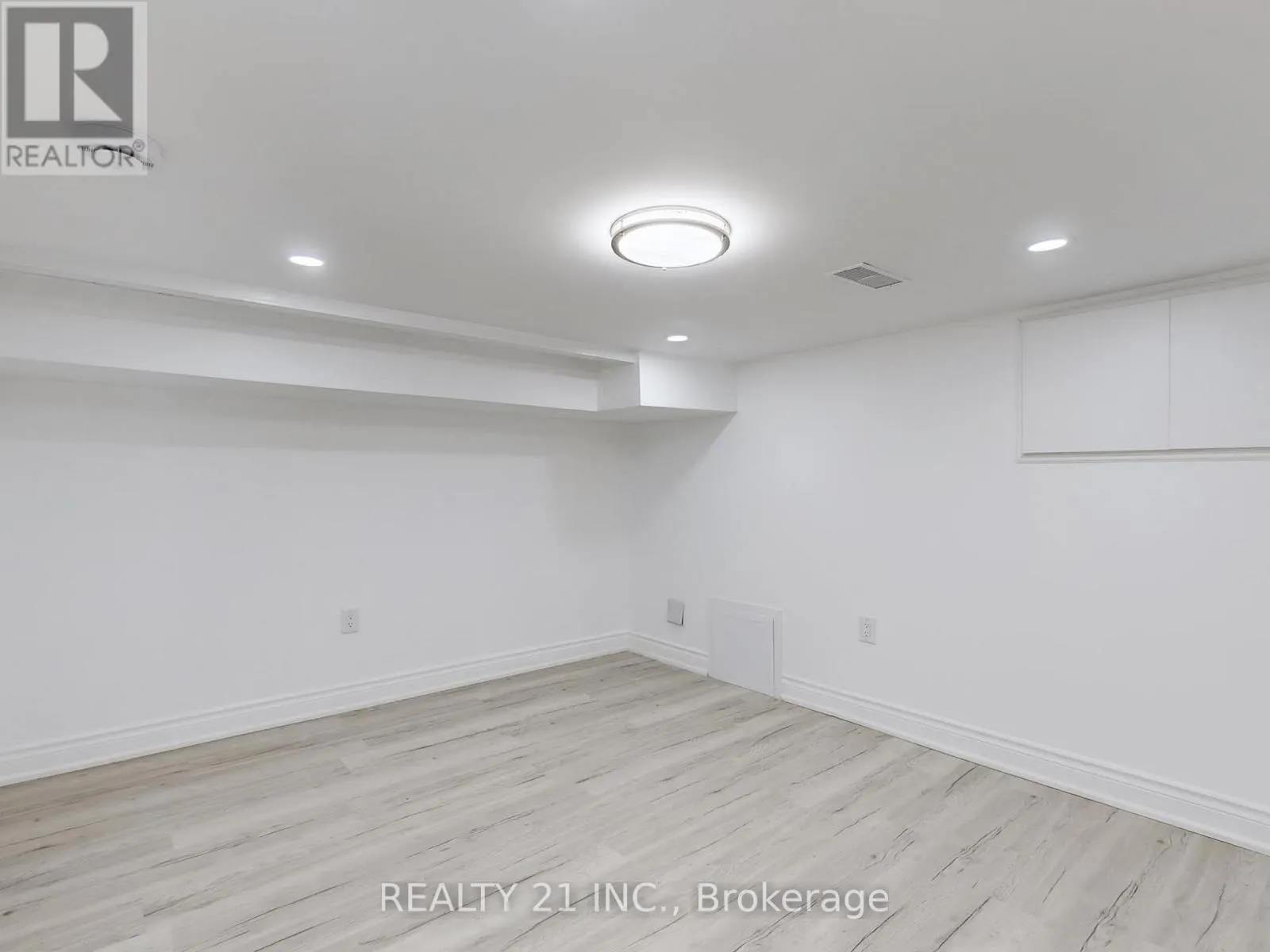 92 KING EDWARD AVE AVENUE