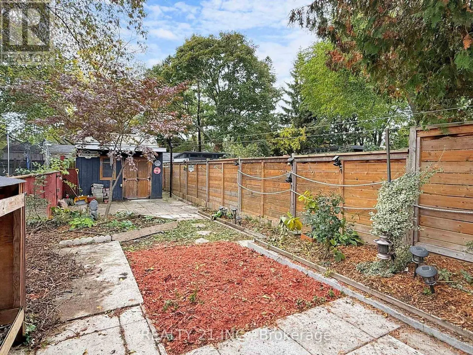 92 KING EDWARD AVE AVENUE