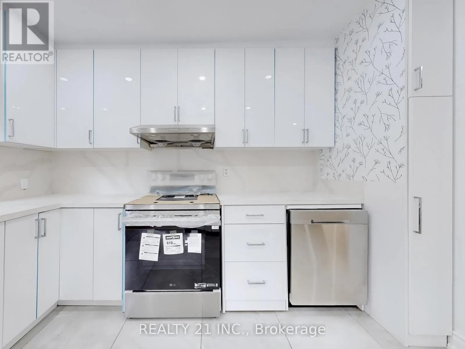 92 KING EDWARD AVE AVENUE