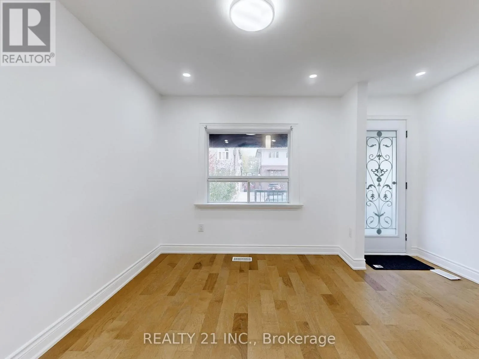 92 KING EDWARD AVE AVENUE