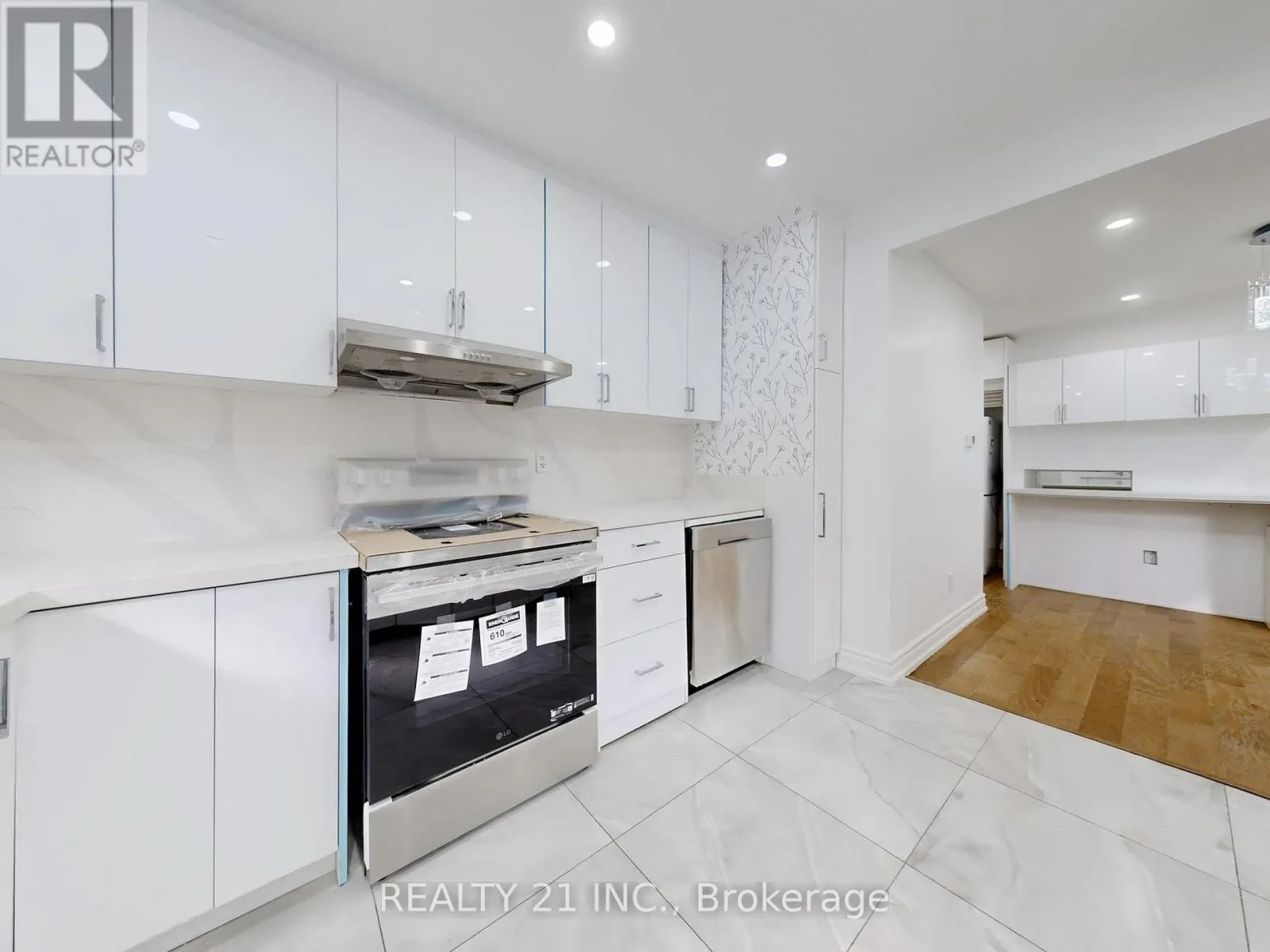 92 KING EDWARD AVE AVENUE