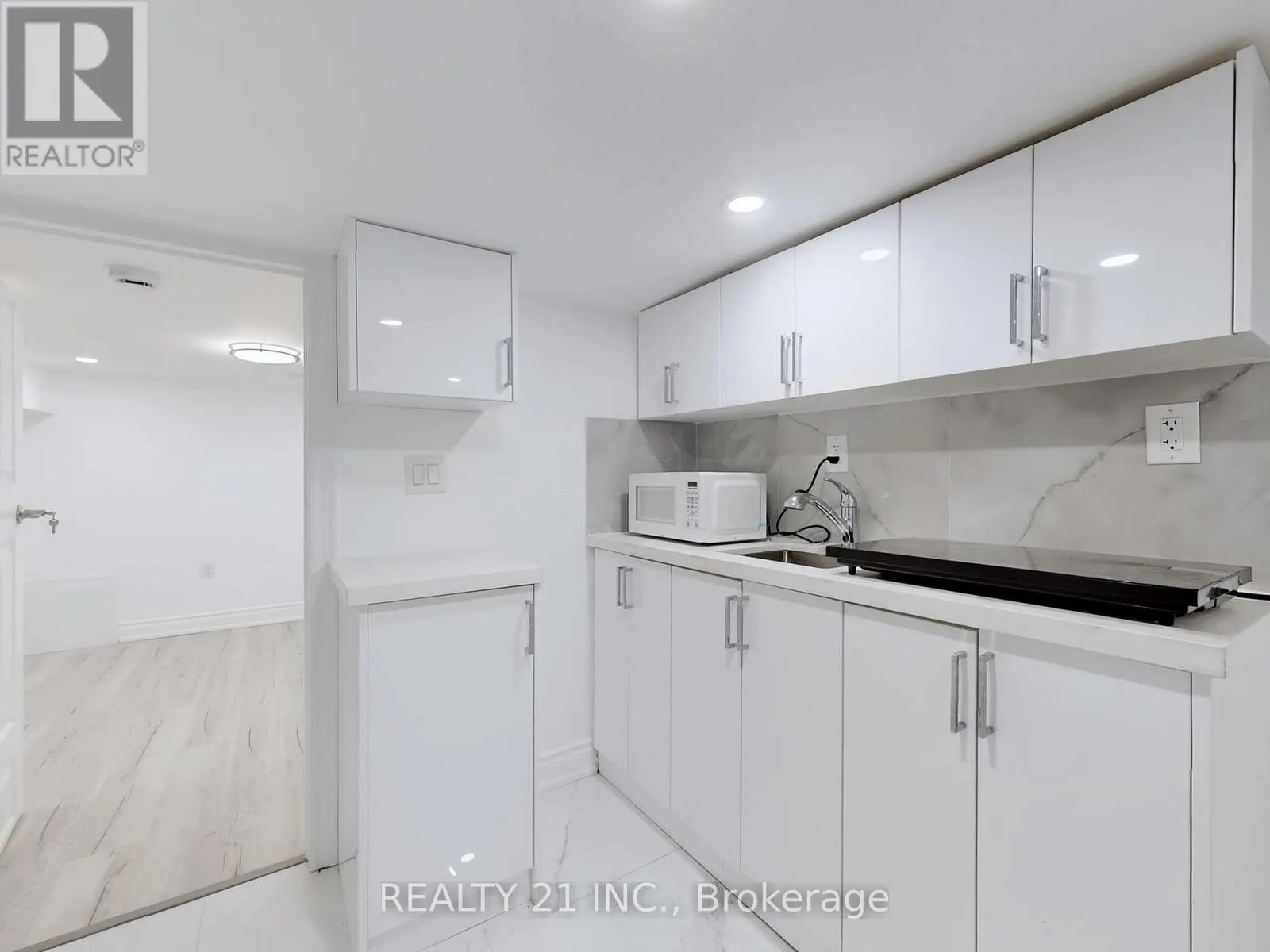 92 KING EDWARD AVE AVENUE