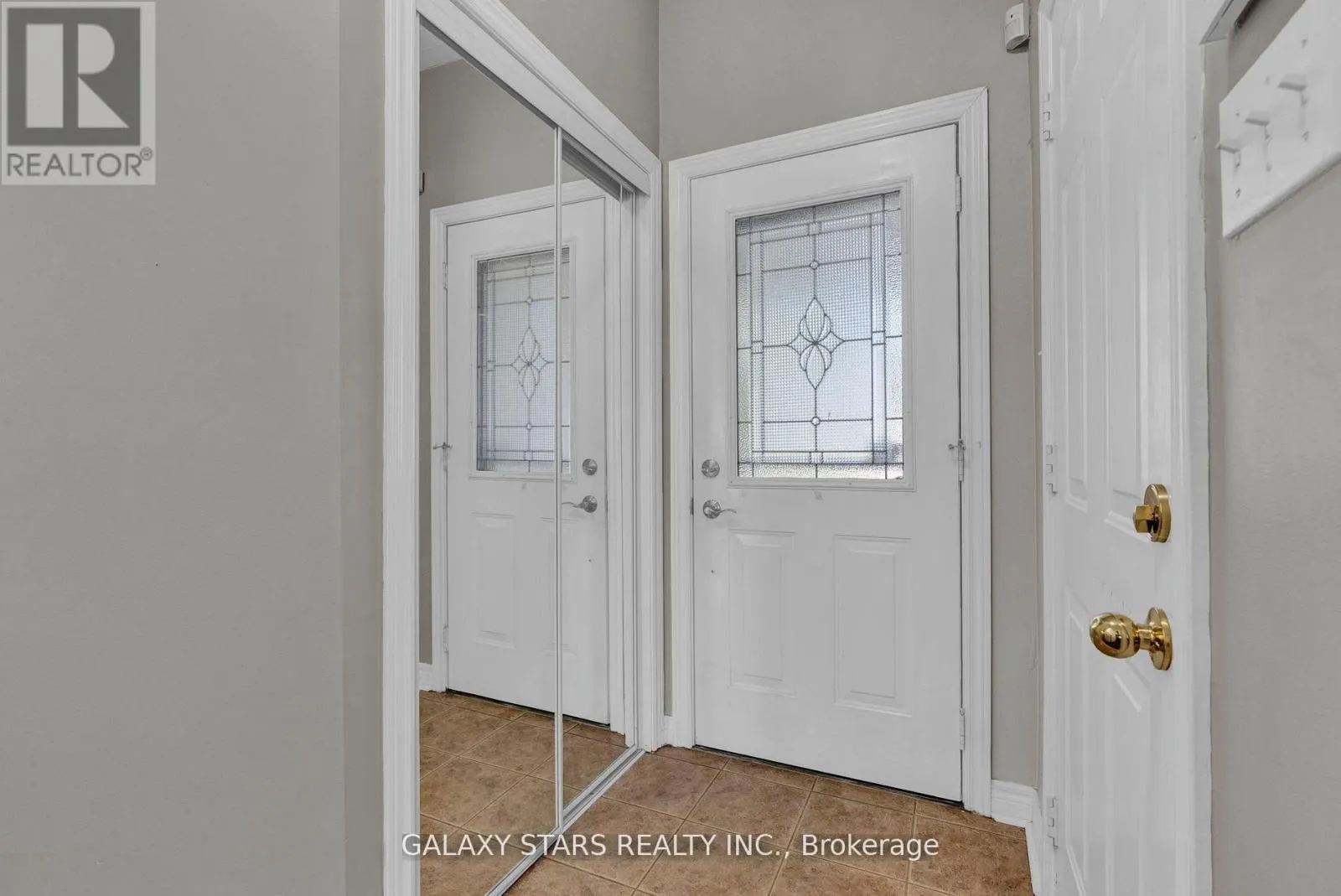 74 NORTHGROVE CRESCENT