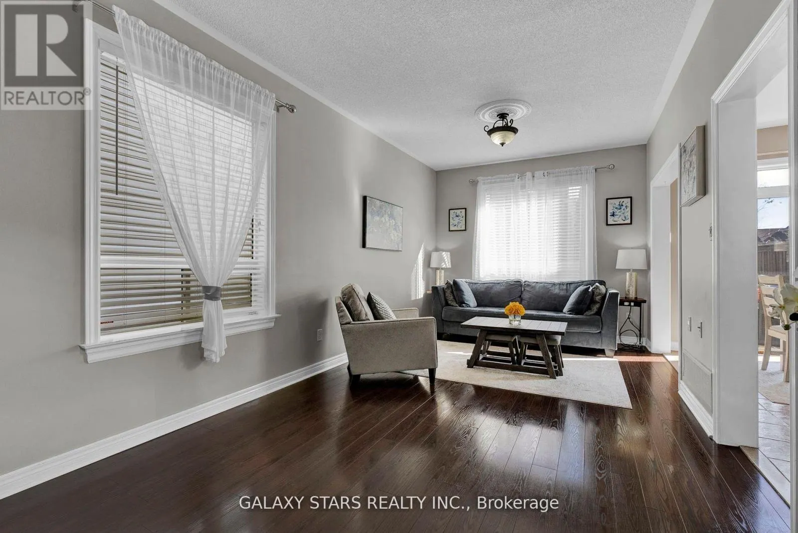 74 NORTHGROVE CRESCENT