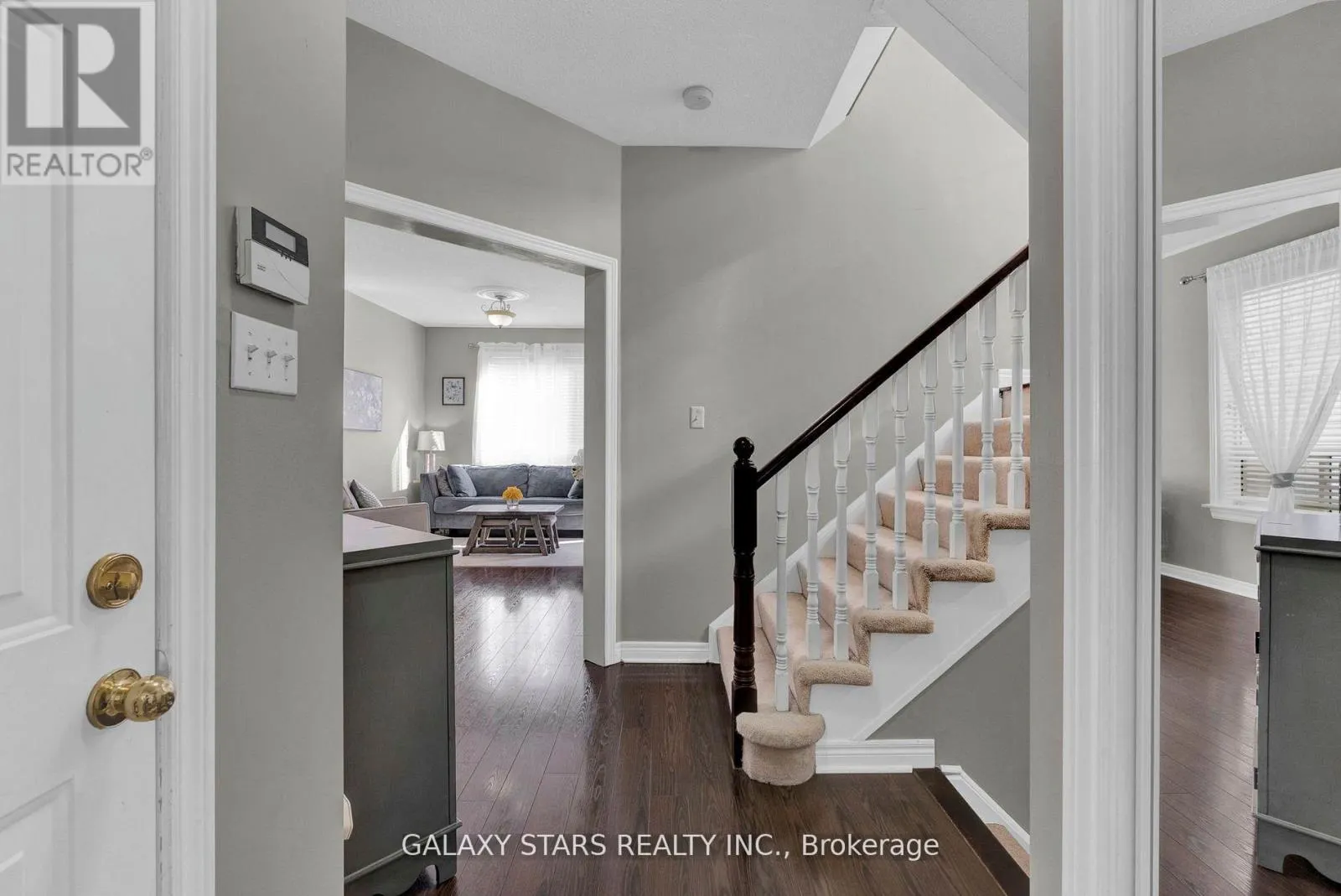 74 NORTHGROVE CRESCENT