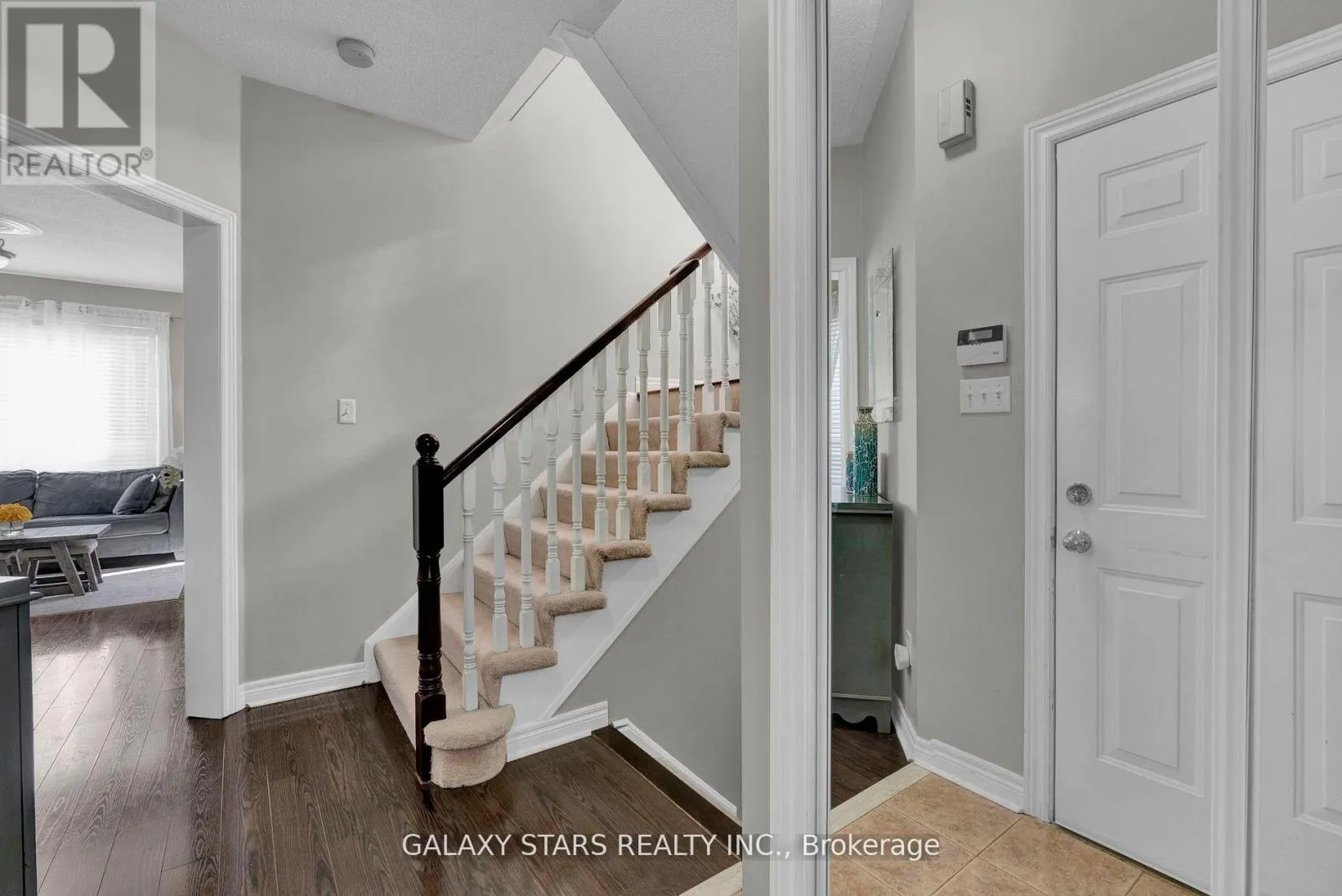 74 NORTHGROVE CRESCENT