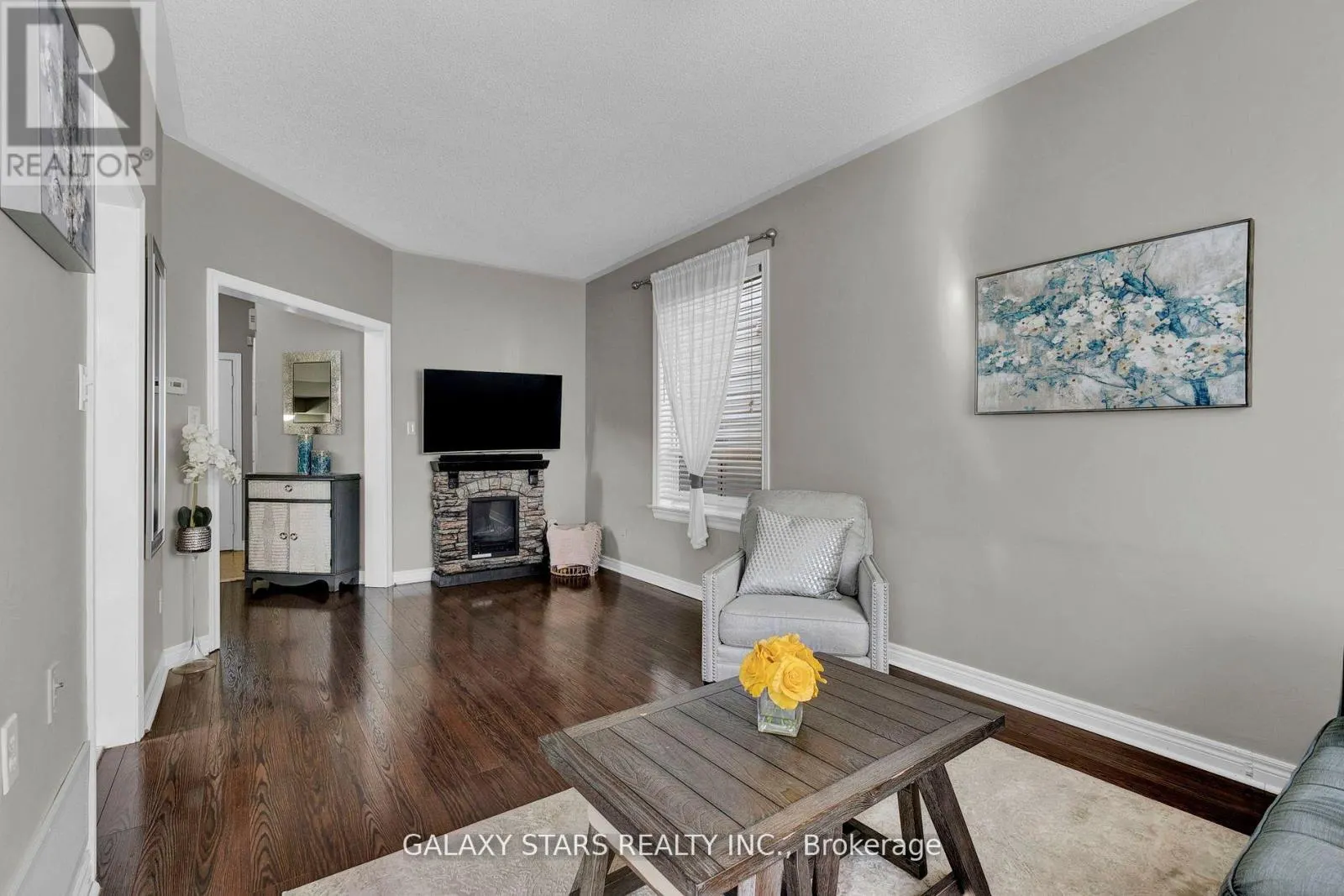 74 NORTHGROVE CRESCENT