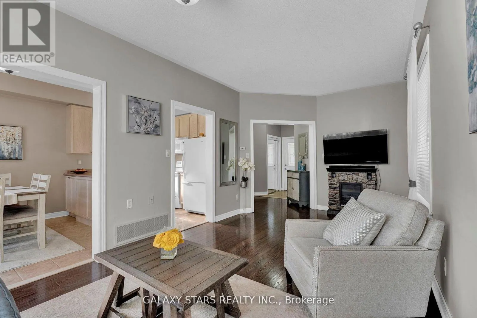 74 NORTHGROVE CRESCENT