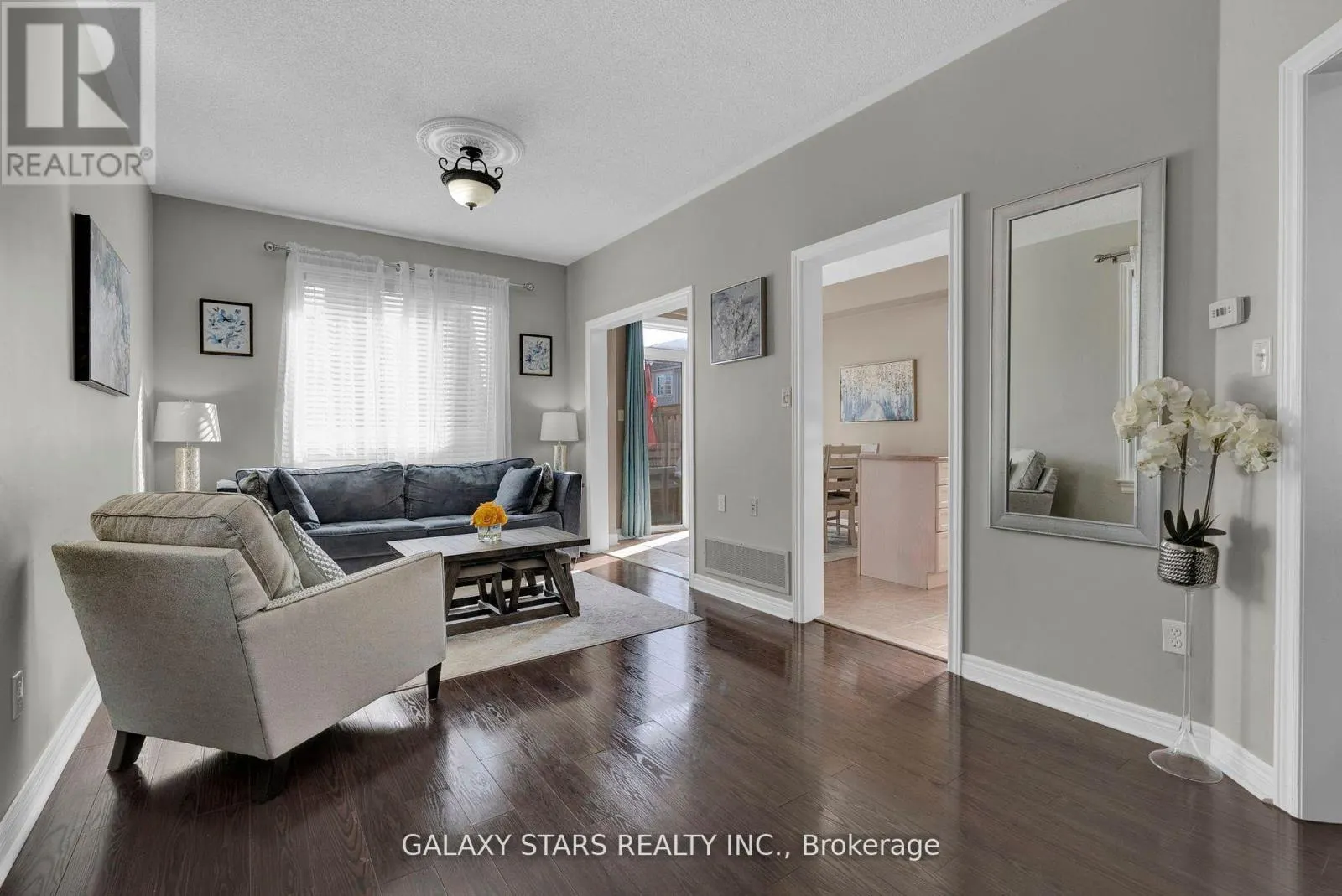 74 NORTHGROVE CRESCENT