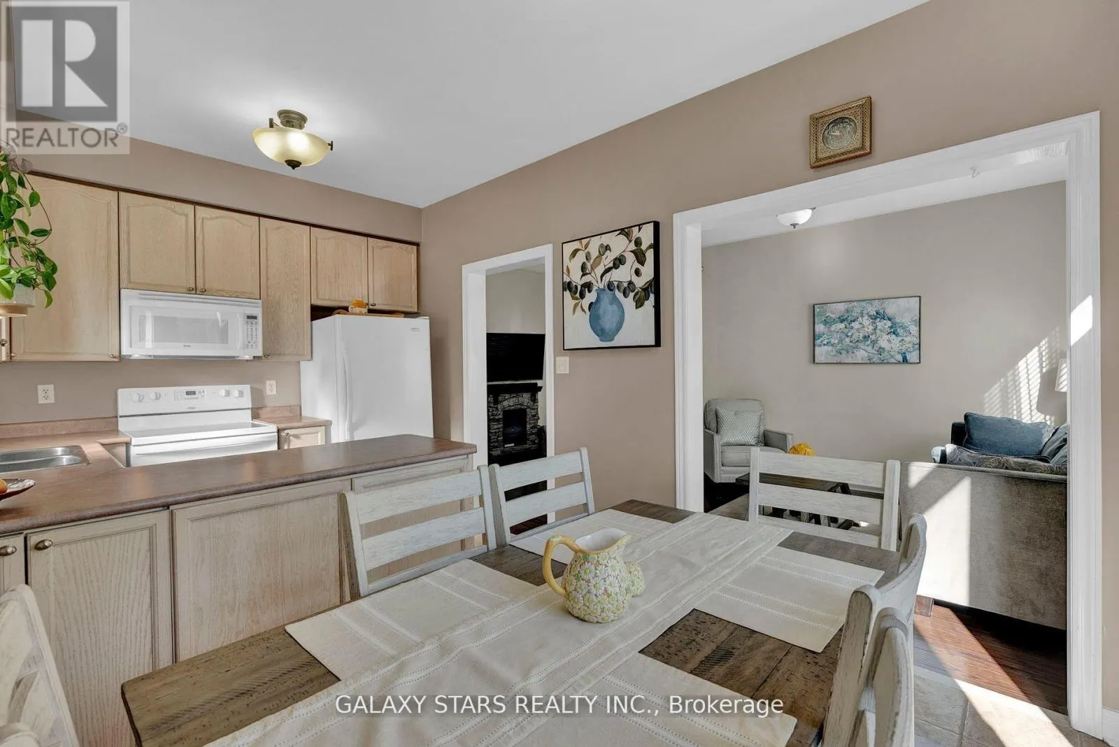 74 NORTHGROVE CRESCENT