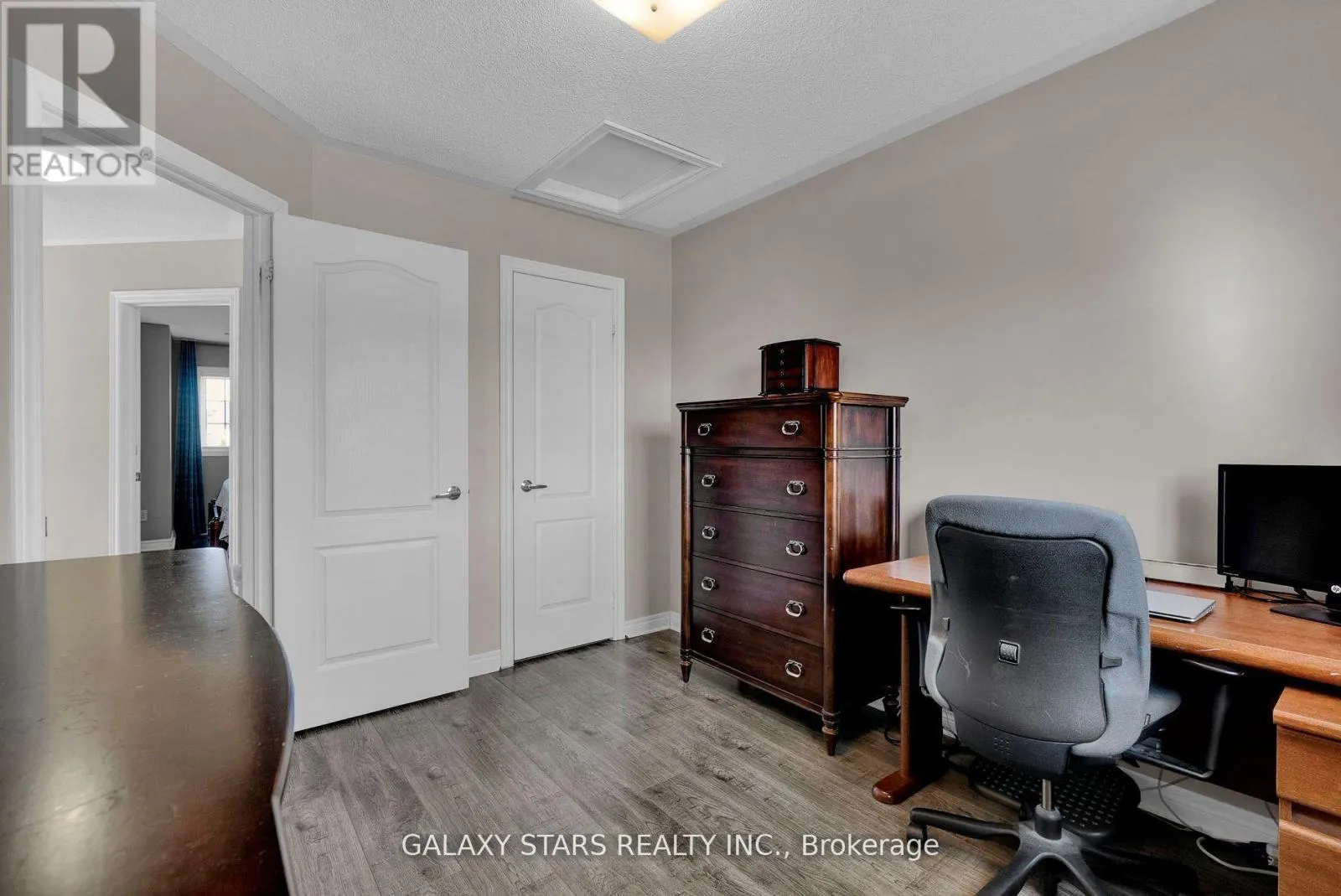 74 NORTHGROVE CRESCENT