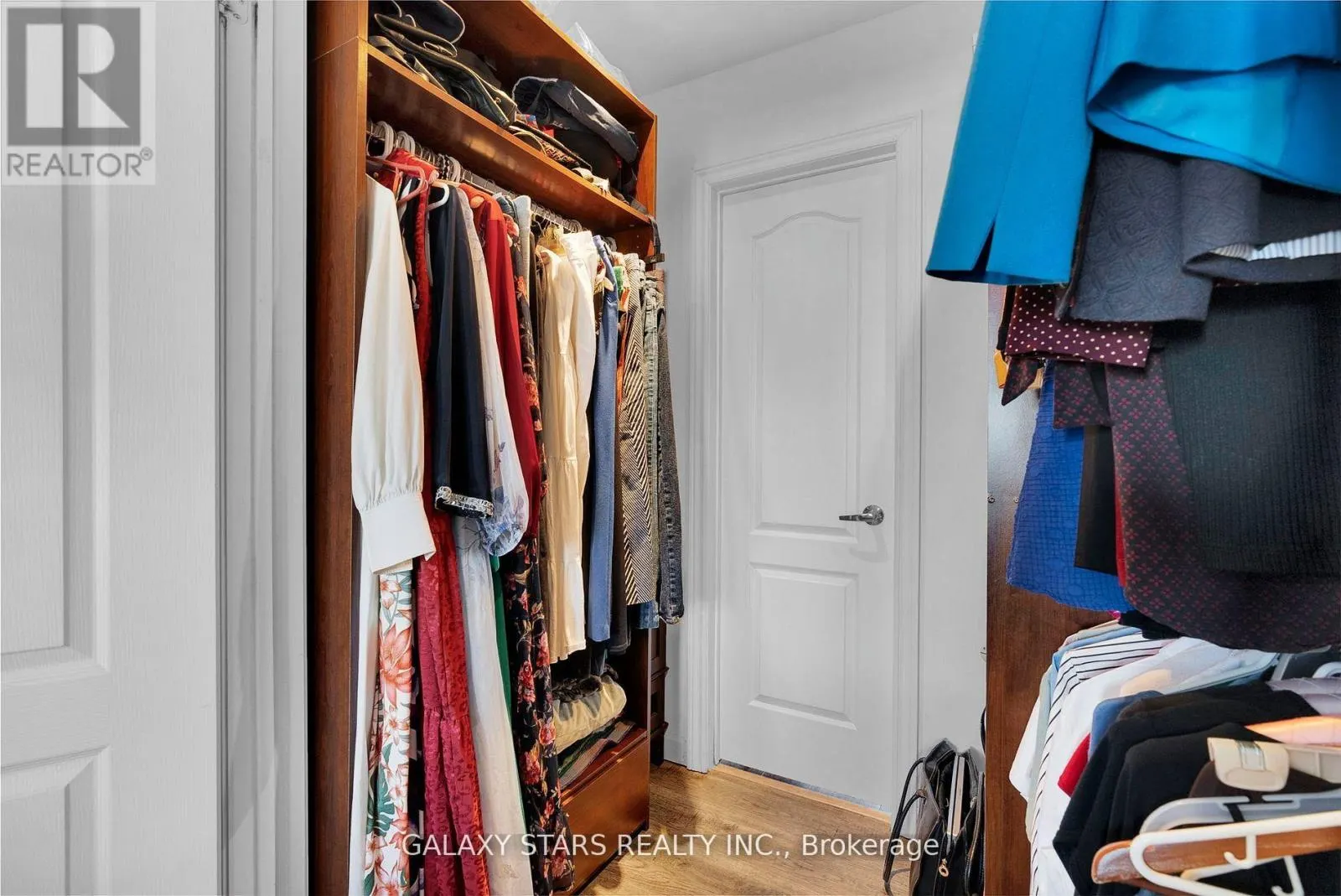 74 NORTHGROVE CRESCENT