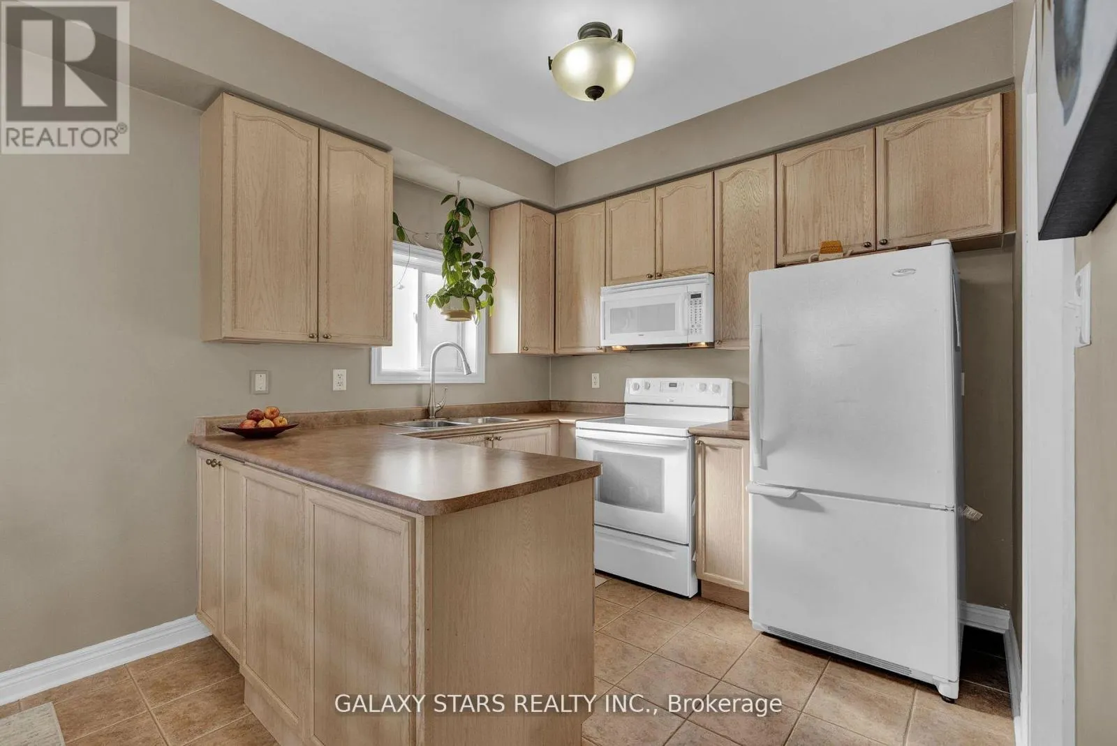 74 NORTHGROVE CRESCENT