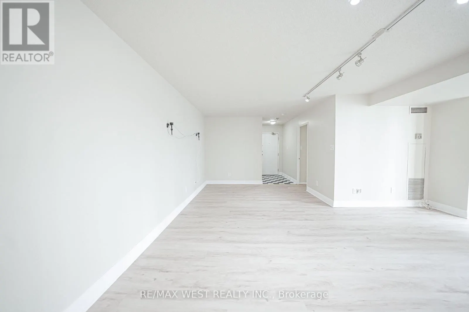 608 - 1470 MIDLAND AVENUE