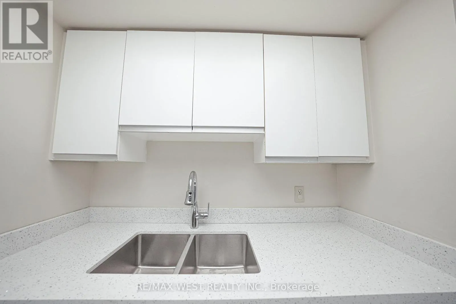 608 - 1470 MIDLAND AVENUE