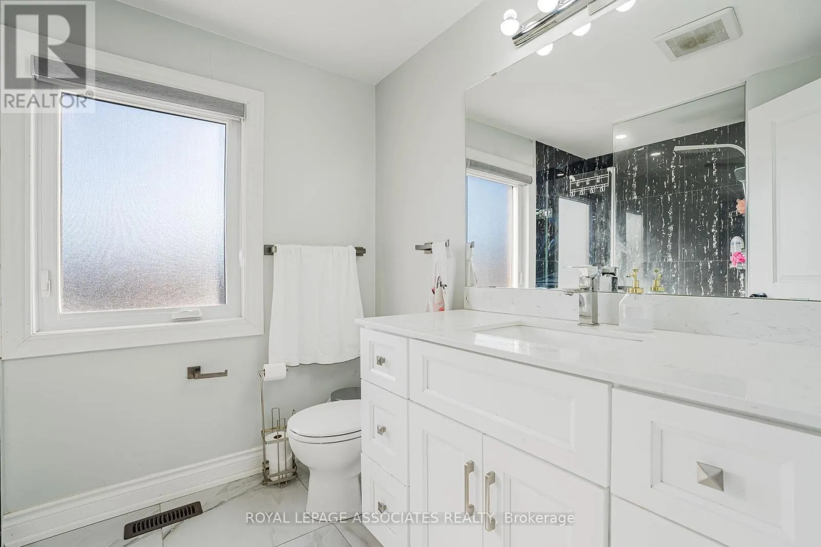 95 CARISBROOKE SQUARE