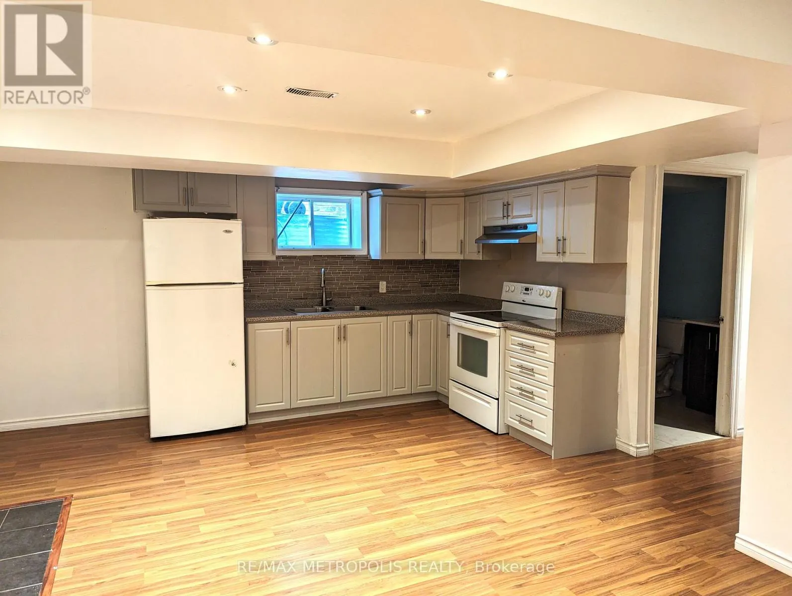 BSMT - 40 HARPER-HILL DRIVE