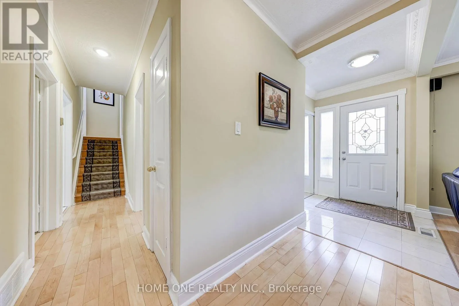 12 LAURALYNN CRESCENT