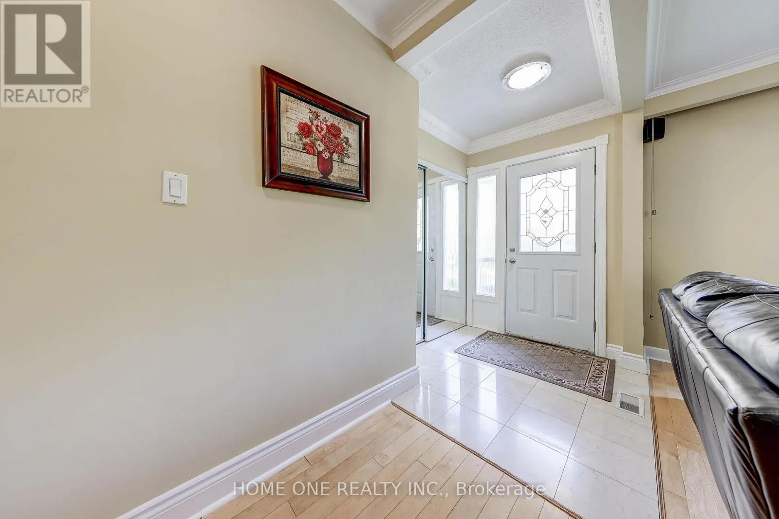 12 LAURALYNN CRESCENT