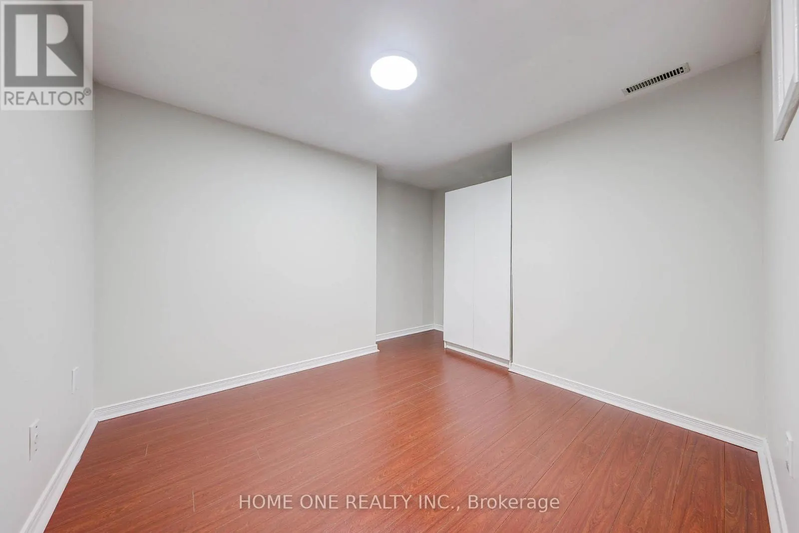 12 LAURALYNN CRESCENT