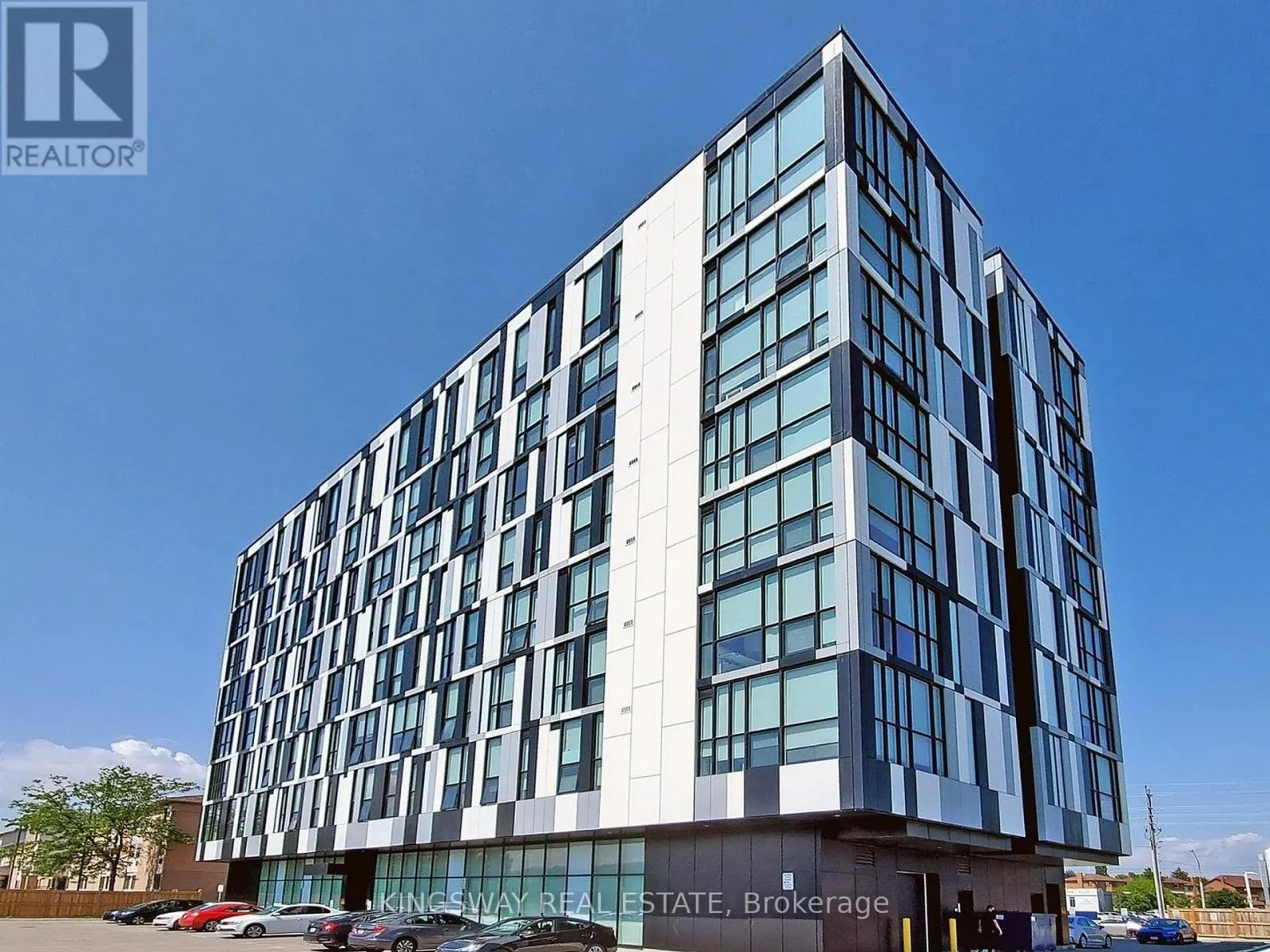 631 - 1900 SIMCOE STREET N