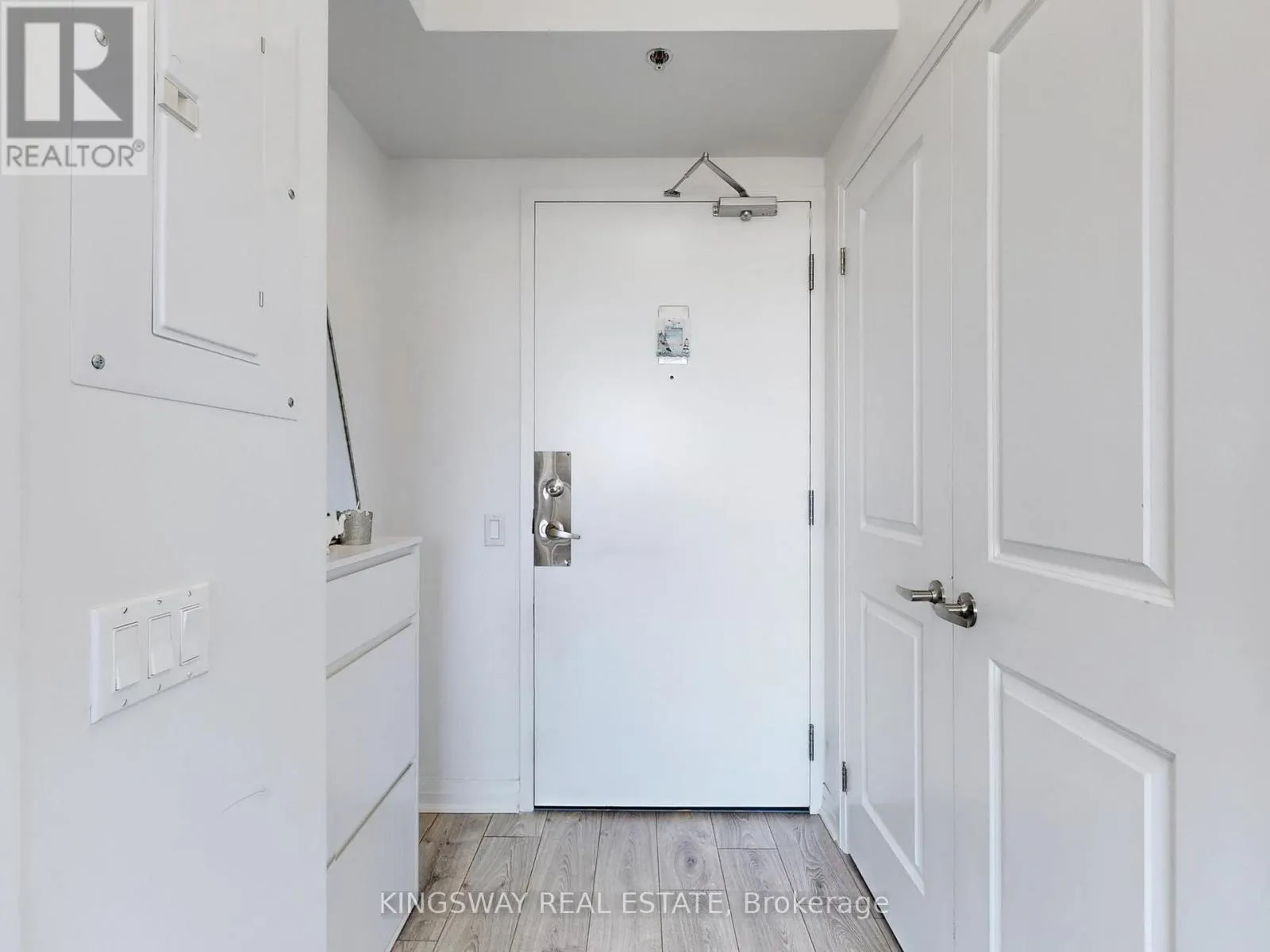 631 - 1900 SIMCOE STREET N