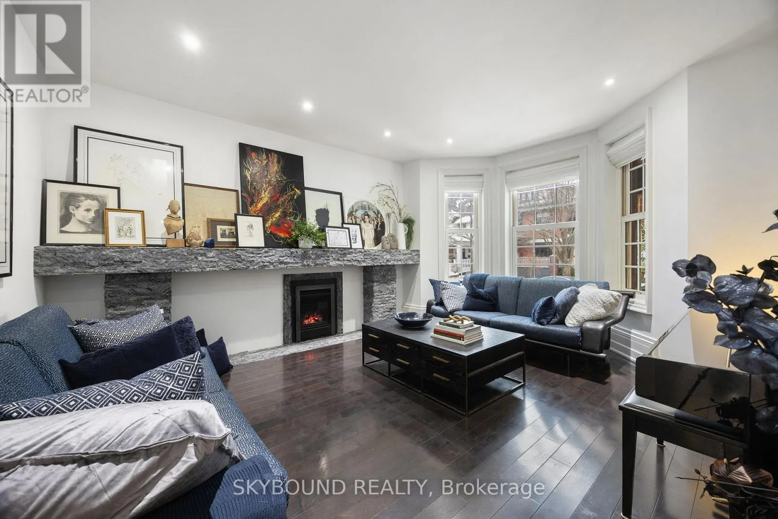 20 FAIRVIEW BOULEVARD