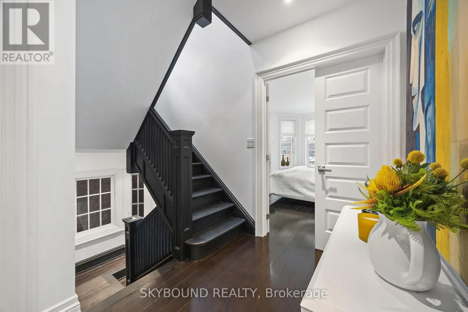 20 FAIRVIEW BOULEVARD