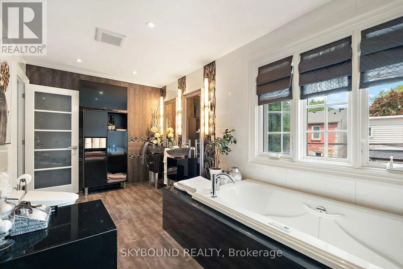 20 FAIRVIEW BOULEVARD