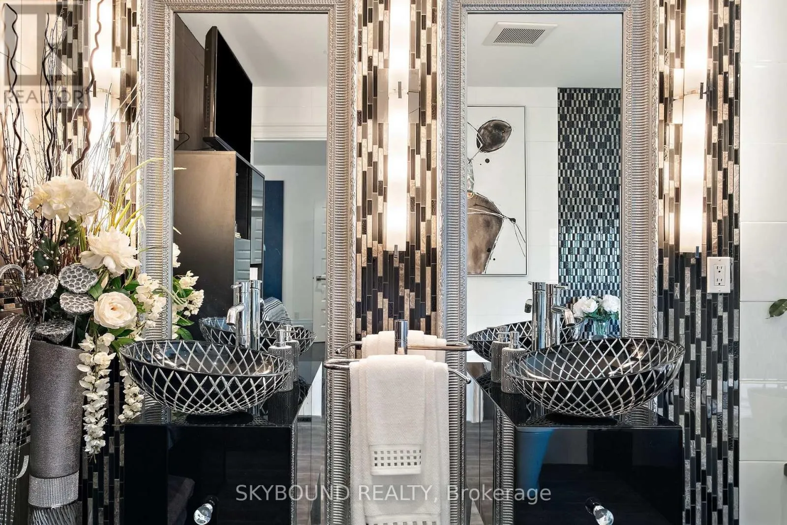 20 FAIRVIEW BOULEVARD