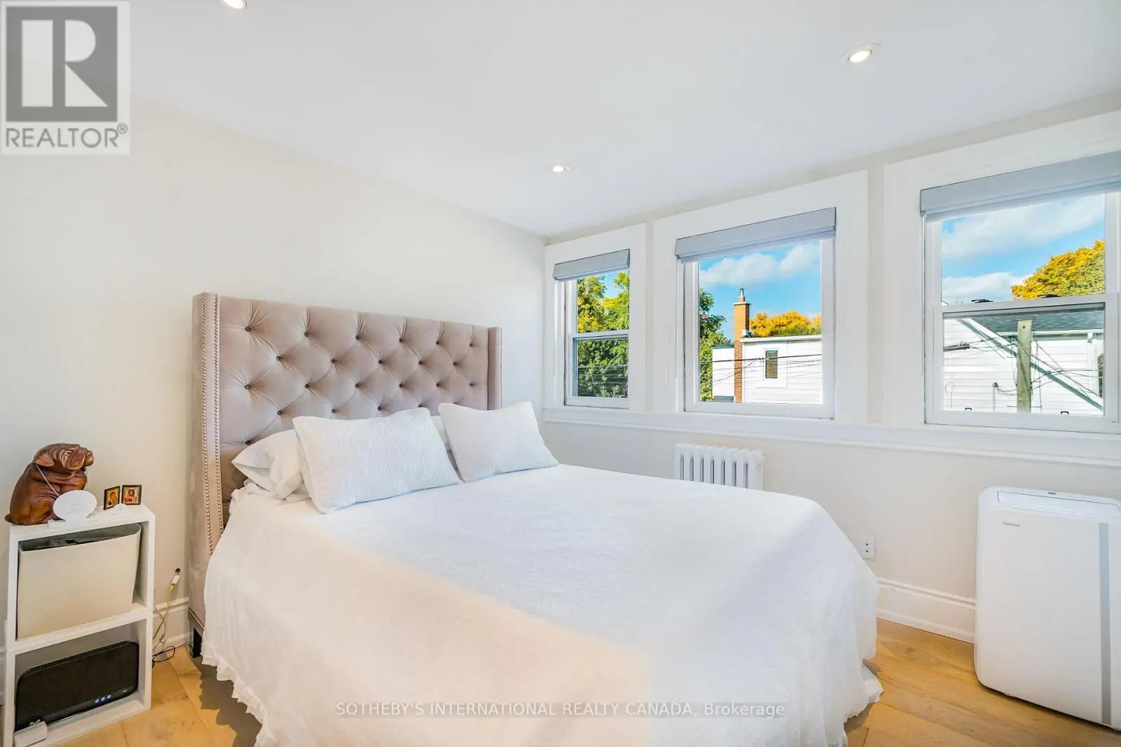 UPPER - 466 SAMMON AVENUE