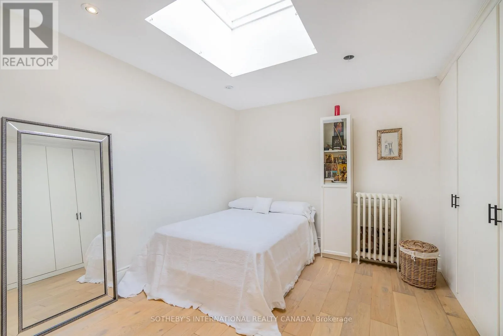 UPPER - 466 SAMMON AVENUE