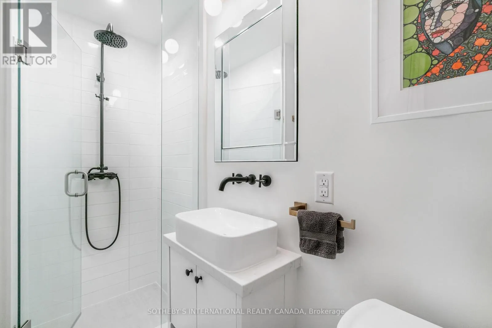 UPPER - 466 SAMMON AVENUE