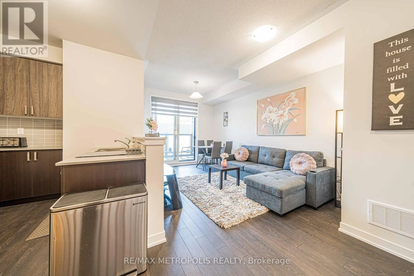 606 - 1865 PICKERING PARKWAY